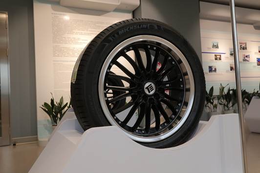 巴斯特的极致天窗工艺冰球突破豪华版遇见伟(图25)